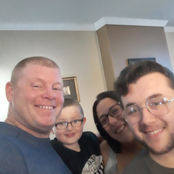 Meet your Posher, Lynn - Picture 1 of 1